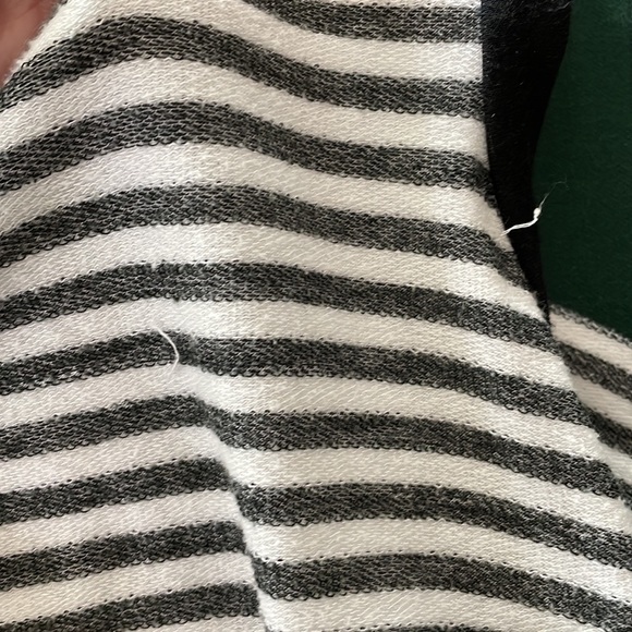 Monteau Black and White Romper - Picture 7 of 7